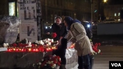 莫斯科市民10月29日悼念斯大林政治迫害受难者(美国之音白桦拍摄)
