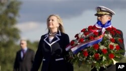 希拉里克林頓訪問俄羅斯。