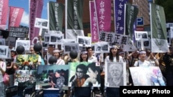 台灣婦女抗議者要求日本政府正視慰安婦問題 (圖片由台灣婦援會提供)