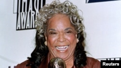 戴拉·里斯因在《天使在人间》中扮演的角色作为系列电视剧杰出女演员而获得全国有色人种协进会第29届年度“形象奖”。（1998年2月14日）