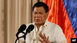 菲律賓總統杜特爾特8月16日在馬尼拉講話資料照。