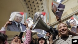 穆巴拉克支持者高呼公平萬歲