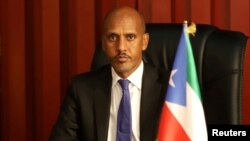 Faayilii - Pirezdaantii Naannoo Somaalee Musxafee Mohammad Umar 