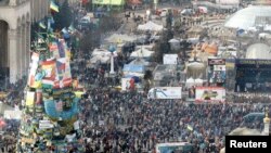 2月20日乌克兰反政府抗议人士在基辅独立广场与警察发生冲突