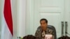 印度尼西亚总统佐科·维多多在雅加达的总统府主持内阁会议。（2015年3月4日）
