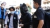 香港警方2021年7月22日对出版“煽动性刊物”嫌疑人展开逮捕行动（路透社）