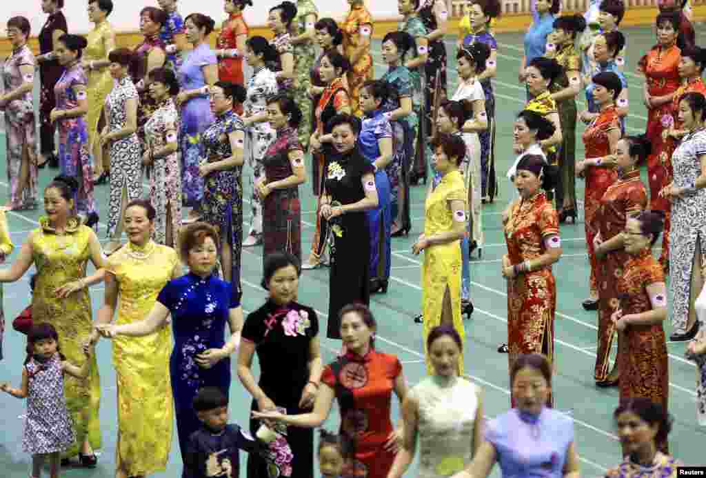 2015年5月16日，杭州人穿旗袍，参加创造各地人同时穿旗袍的人数世界纪录