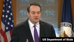 美国国务院发言人文特雷尔在日常新闻发布会上讲话