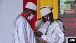 畿內亞總統孔德（左）宣誓就任第三任總統（2020年12月15號）。