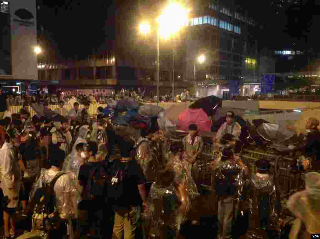 香港争真普选全民抗争星期二进入第3天（美国之音图片/海彦拍摄）