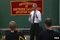 南加大航空安全项目（美国之音包小祥拍摄）
