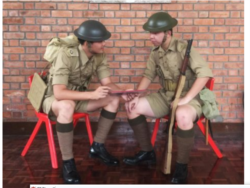 参加活动者穿上昔日军服，重演保卫香港。 (图片来源：Watershed Hong Kong)