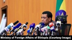  Ambaasaadder Diinaa Muftii 