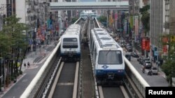 台湾台北市区内运行的公交捷运。（2017年7月6日）