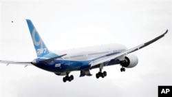 美国波音787-9 型号2013年9月17日在美国西部华盛顿州试飞的照片。 