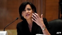 资料照片：美国疾病控制与预防中心主任瓦伦斯基在参议院作证（2021年5月19日）