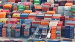 ລາຍການກະຈາຍສຽງຂອງວີໂອເອລາວ: ສະຫະລັດ ເລີ້ມໃຊ້ມາດຕະການພາສີ ສໍາລັບສິນຄ້ານໍາເຂົ້າຈາກ ຈີນ