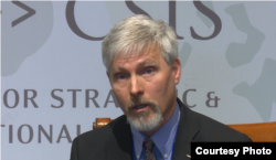 美國國防部太空政策顧問海斯 （美國之音黎堡攝 ）