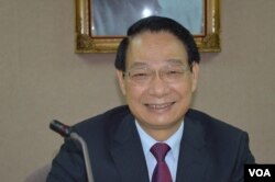 国民党立法委员3月3日在立法院主持会议 (申华拍摄)