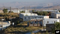 約旦河西岸巴勒斯坦城市拉馬拉東邊的一處未經批准的以色列定居點阿莫納。 （2016年11月16日）