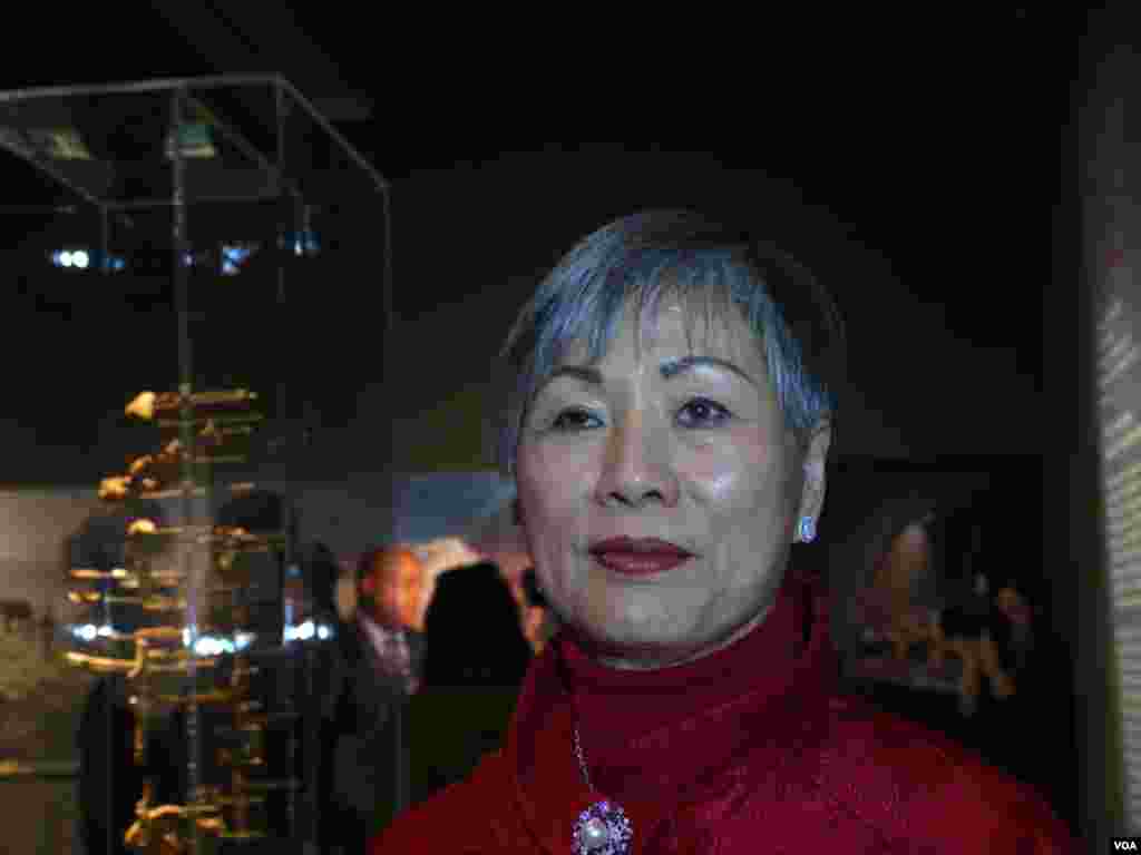 Buddhist devotees wait in line to get inside the venue of the Dalai Lama&#39;s teachings on the fifth day of Kalachakra near Leh, India.