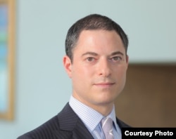 前联邦众议员奥克斯利的代理律师迈克尔·格罗斯曼