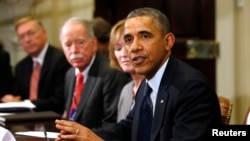 奥巴马在白宫与医疗保险公司主管进行磋商.