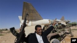 利比亞反對派在東部已經掌握軍隊放棄的武器