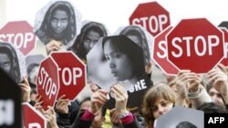 Демонстрация против насилия над женщинами