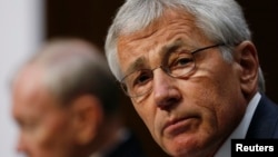 美国国防部长哈格尔星期三在美国国会参议院作证