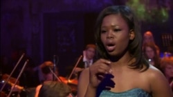 美国万花筒: 南非传奇女高音普雷蒂·延德