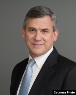 达特茅斯学院约翰斯隆迪基国际交流中心的主任丹尼尔•本杰明(Daniel Benjamin)