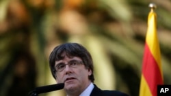 加泰罗尼亚自治区主席普伊格德蒙特在巴塞罗那对媒体讲话 (2017年10月15日)