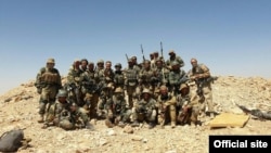 ແຟ້ມ ໍ່ ຮູບ​ທີ່​ພິມ​ເຜີຍ​ແຜ່​ໂດຍ​ອົງ​ການ​ຄວາມ​ໝັ້ນ​ຄົງ​ຂອງ​ຢູ​ເຄ​ຣນ ໄດ້​ສະ​ແດງ​ໃຫ້​ເຫັນ​ທະ​ຫານ​ຮັບ​ຈ້າງ​ຂອງ​ກຸ່ມ​ແວັກ​ເນີ ຢູ່​ສະ​ຖານ​ທີ່​ບໍ່​ເປີດ​ເຜີຍ​ແຫ່ງ​ນຶ່ງ. (ssu.gov.ua)