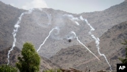 較早前一架聯軍直升機在山區作戰(資料圖片)