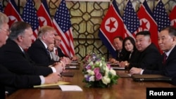 美國和北韓官員2019年2月28日在越南河內參加特朗普總統和北韓領導人金正恩第二次峰會的擴大會議