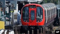 伦敦警方紧急侦查伦敦地铁爆炸的凶手