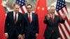 中国副总理刘鹤(右)与美国贸易代表莱特希泽、美国财长姆努钦在北京钓鱼台国宾馆举行会晤。(2019年5月1日）