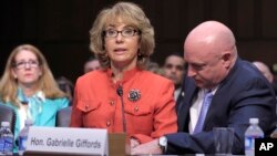 美國國會聽證推動槍枝控制法案