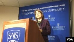 国务次卿休厄尔在约翰霍普金斯大学演讲（美国之音叶林摄）