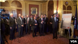 美国国会举行庆祝台湾关系法35周年酒会（美国之音黄锋拍摄）