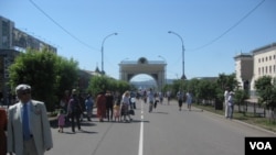  布里亚特首府乌兰乌德市中心。(美国之音白桦拍摄)