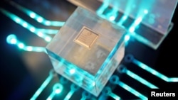 華為海思製作的芯片2019年3月21日在福建省福州舉行的華為中國經濟夥伴大會上展出。