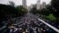 成千上万的香港民众2019年8月18日走上街头举行反政府示威。