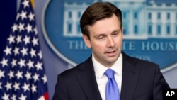 白宫发言人欧内斯特