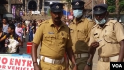 在一份权威机构2015年度全球恐怖主义活动指数报告中，印度的恐怖主义活动排第6位，仅低于伊拉克、阿富汗、尼日利亚、巴基斯坦和叙利亚五国。（美国之音朱诺拍摄，2015年11月25日）