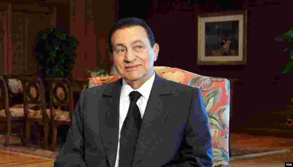Egyptian President Hosni Mubarak, a few months before his ouster, September, 2010. (E. Arrott/VOA)