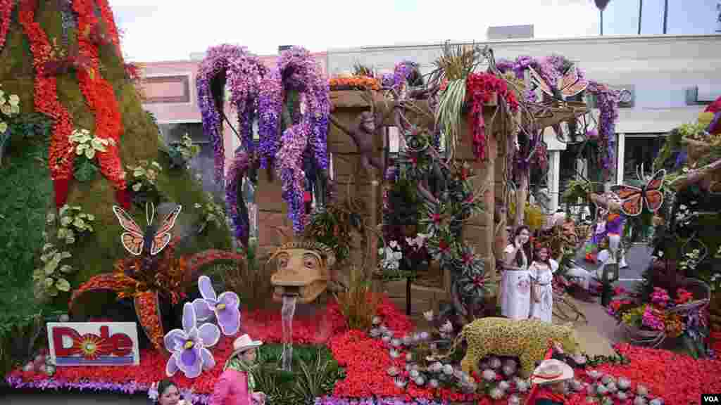 3 Sweepstakes / 最美丽花车奖得主