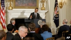 奧巴馬星期一在白宮向到訪的各州州長發表演說