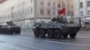 2014年5月胜利日前夕红场阅兵彩排，莫斯科街头的俄罗斯军队。(美国之音白桦拍摄)